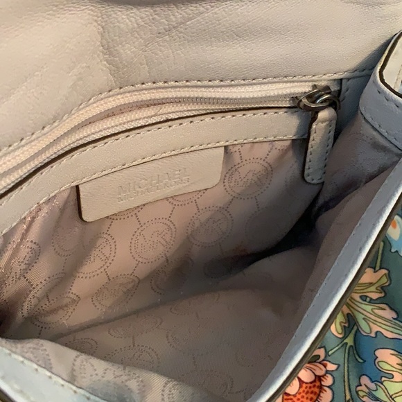 Michael Kors Clutch - Picture 9 of 10